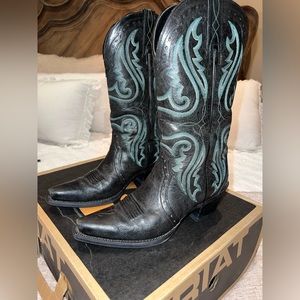 Black Ariat Boots